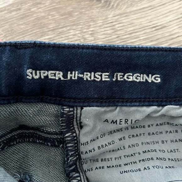 American Eagle Super Hi-Rise Jegging (Size 2 Regular) - Picture 5 of 5